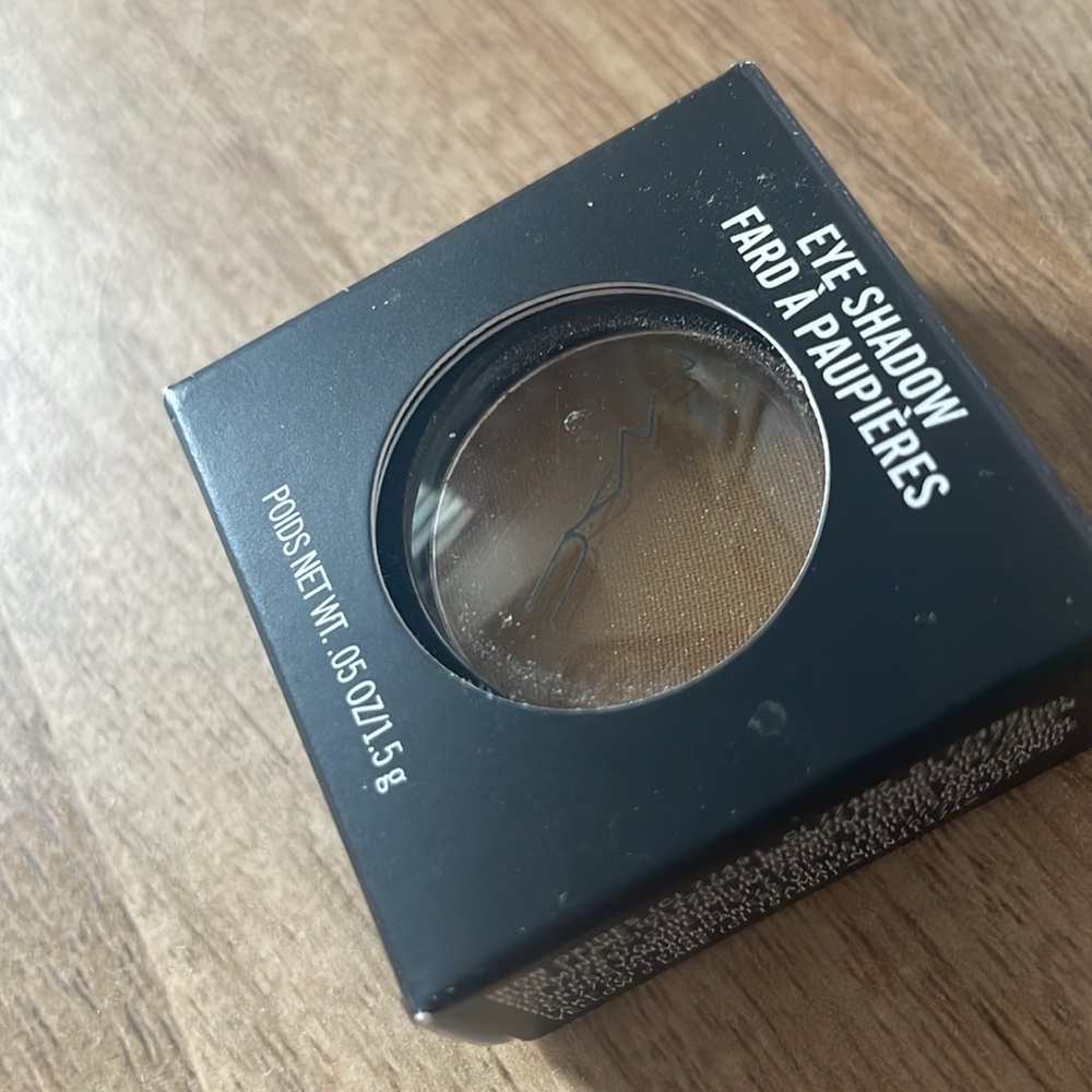MAC Cosmetics Eyeshadow in Natural Wilderness - Picture 7 of 7